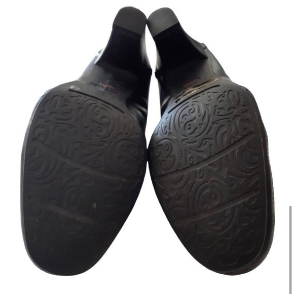 CLARKS | Artisan Slip-On Black Leather Dress Shoes | 7M - Picture 5 of 5